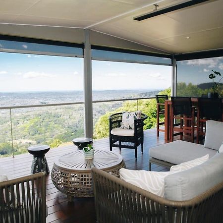 Flaxton Garden Home With Spectacular Coastal Views Montville Ngoại thất bức ảnh